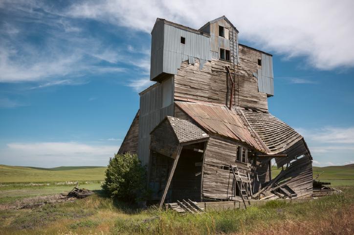 An old falling apart barn.